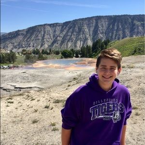 Meet your Posher, Devin